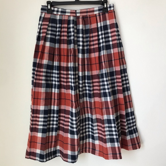UO Briggs Plaid Pleated Midi Skirt - Picture 6 of 6